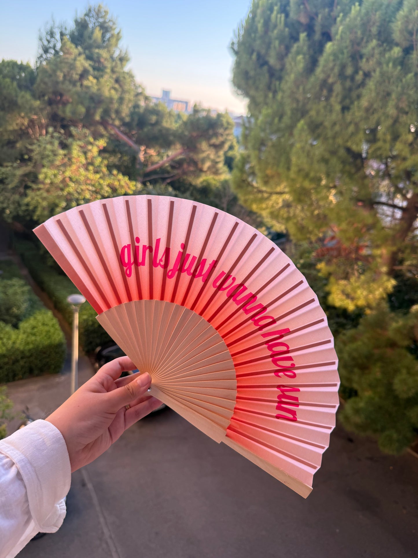 ÉVENTAIL «girl just wanna Have sun »🪭